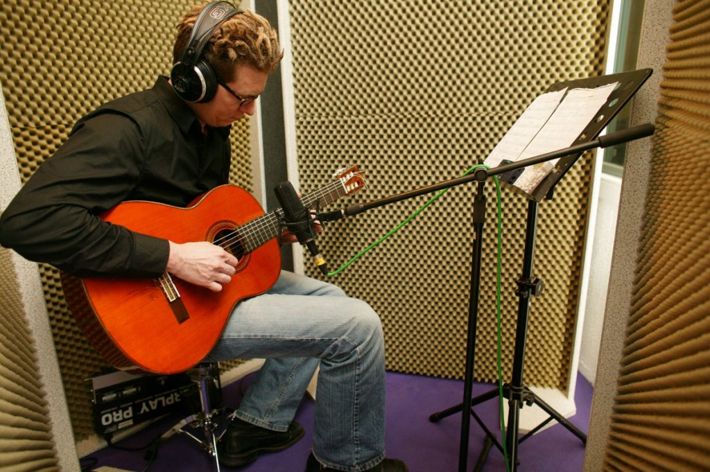 Komposition Pferde Kürmusik - Mirko van Stiphout Gitarre